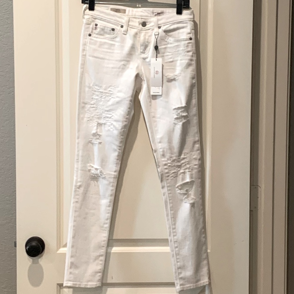 Adriano Goldschmeid white distressed jean. Size 25R